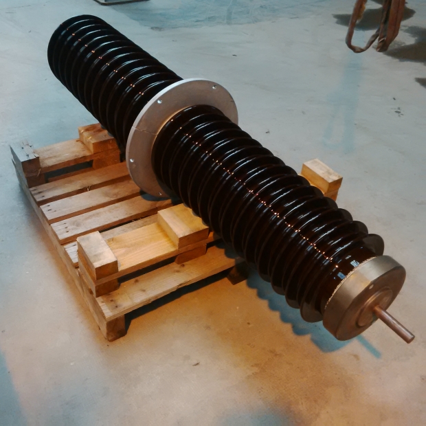 Wallbushing_1.jpg Wallbushing_1.jpg